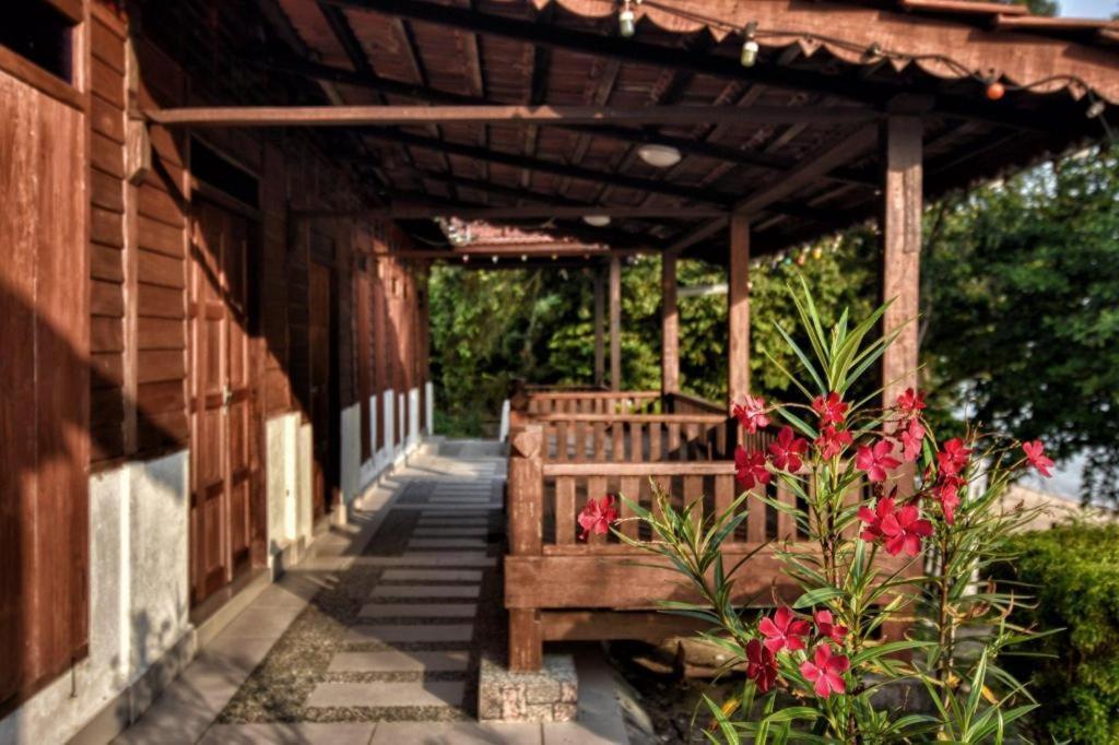 Oyo Home 90745 Desa Balqis Beach Resort Malacca ภายนอก รูปภาพ